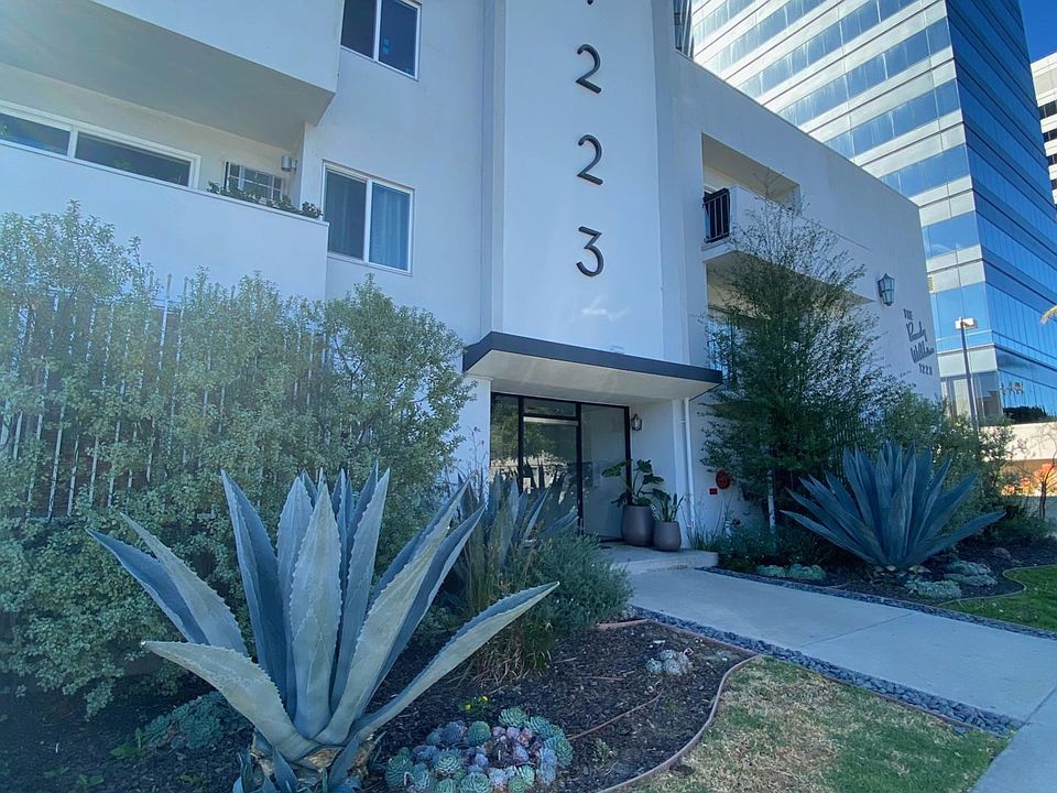 1st image of 1223 S Bundy Dr APT 301