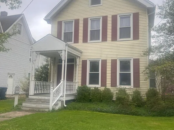 243 Mercer St, Hightstown, NJ 08520