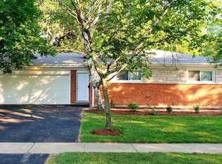 147 Michael John Dr, Park Ridge, IL 60068