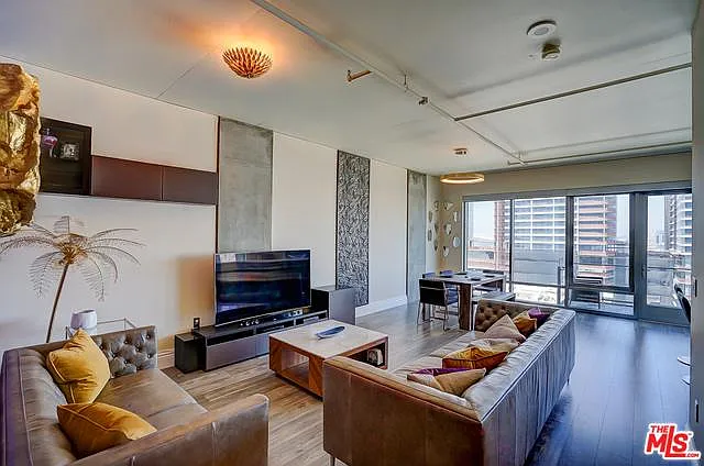1100 S Hope St #1206 — Photo 12