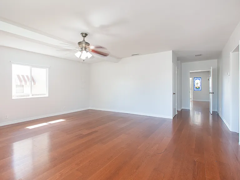 8525 Frandsen St — Photo 7