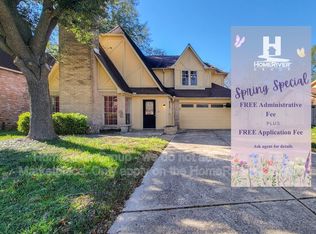 6215 Francis Marion Dr, Houston, TX 77091