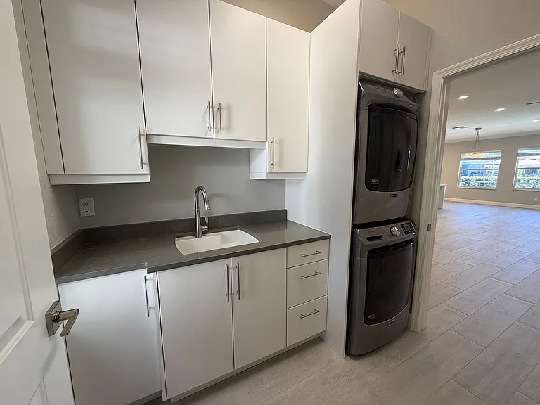 7080 Timberland Cir — Photo 32