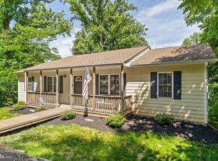 724 High Top Rd, Linden, VA 22642