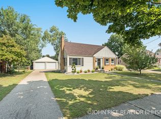 1053 Ellsmere St NE, Grand Rapids, MI