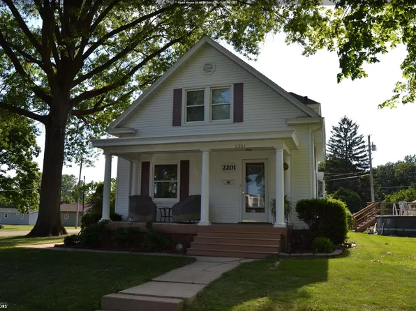 2201 Baumberger St, Burlington, IA 52601