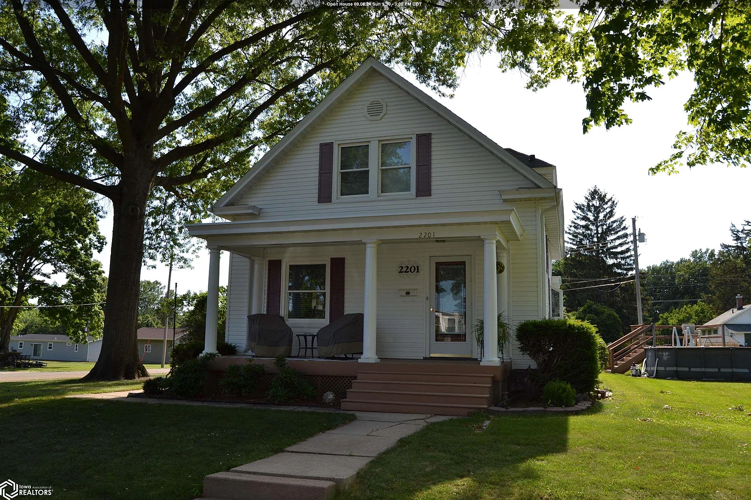 2201 Baumberger St photo 1