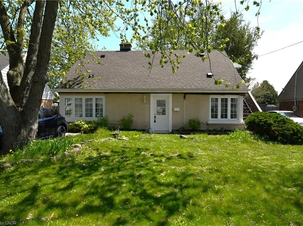 2070 Churchill Ave, Burlington, ON L7R 3T7