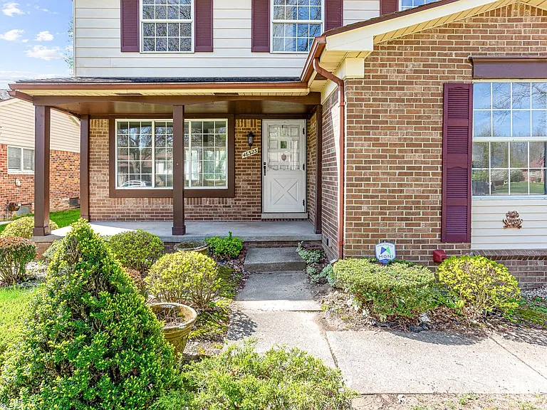46323 Gainsborough Dr — Photo 4
