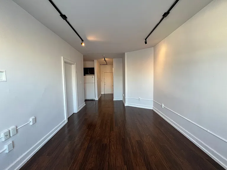162 Avenue C #2C — Photo 4