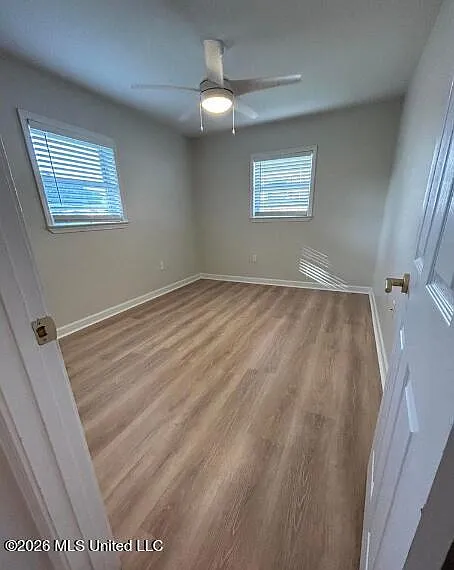 141 Pine Grove Ave #B — Photo 16