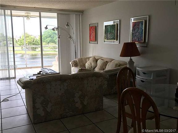 3rd image of 9440 Poinciana Pl APT 404