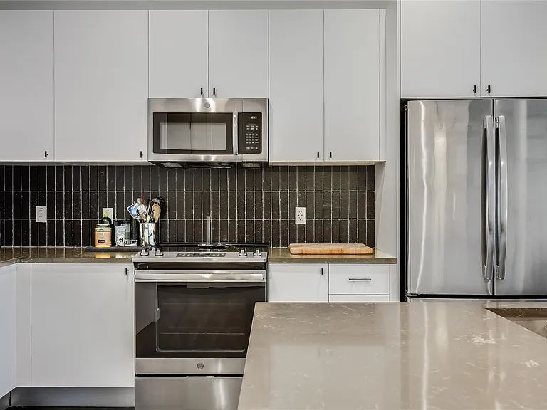 800 Embassy Dr #513 — Photo 10