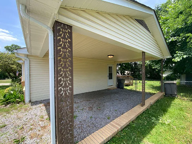 1108 Ridgewood Dr — Photo 13