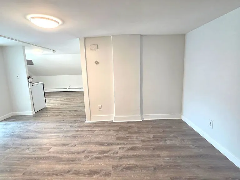 22 Johnson Street — Photo 10