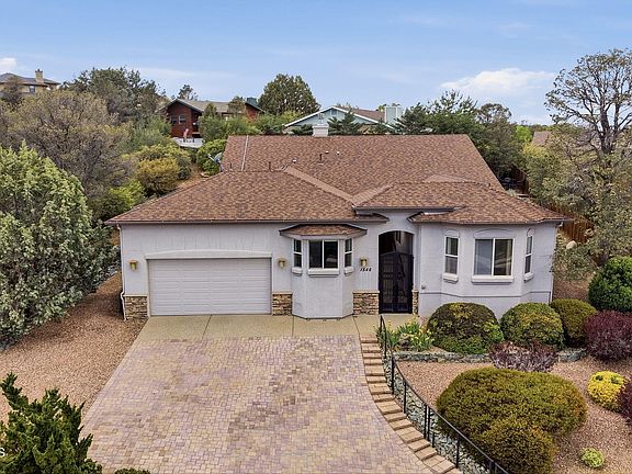4th image of 1546 Eagle Crest Dr