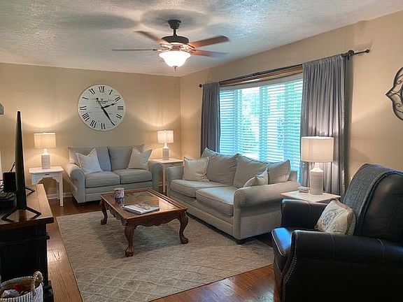 3rd image of 230 Stephens Rd