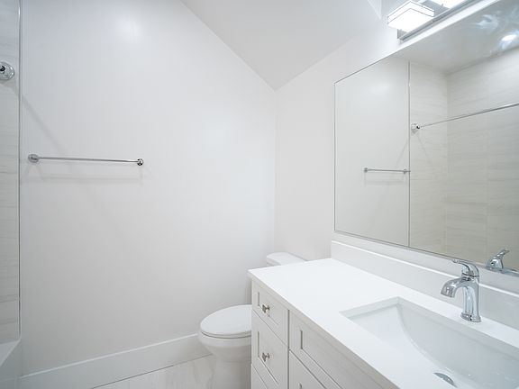 4th image of 326 S Plant Ave #3