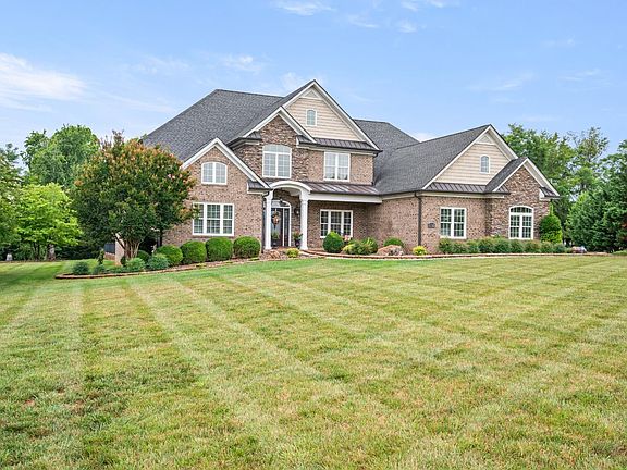 3rd image of 1192 Lake Meadow Ln
