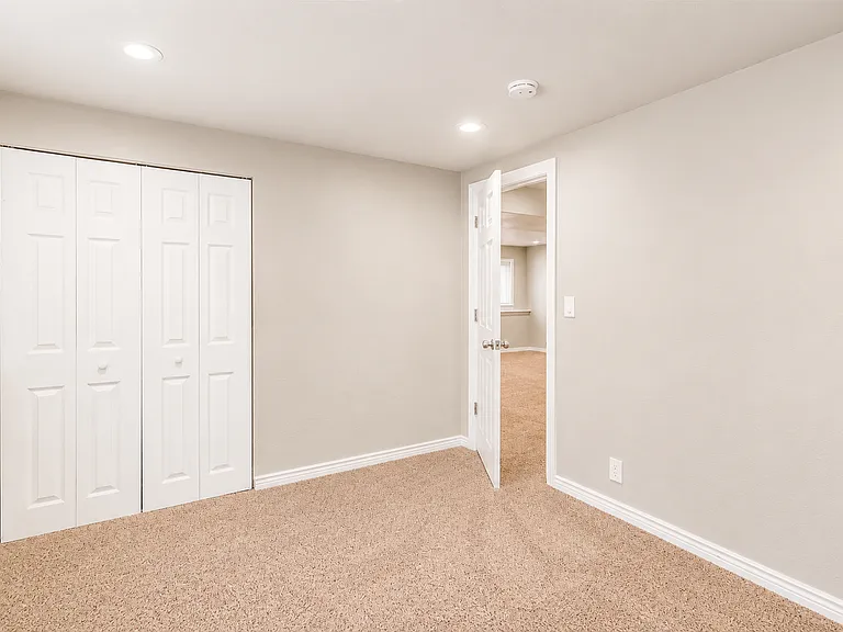 Moonbeam Cir S — Photo 16