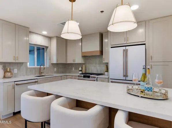 8520 E HIGHLAND Avenue, Scottsdale, AZ 85251