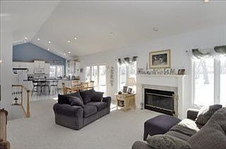 4th image of 2542 Golfbury Dr SW
