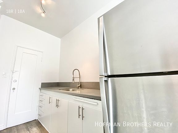 3rd image of 323 E Lomita Ave #202A