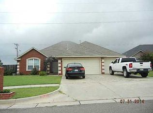 2501 Thomas Dr, Moore, OK 73160
