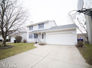 30 Reading Rd, Bloomington, IL 61701