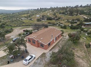 35125 Hobbiton Rd, Hemet, CA 92544