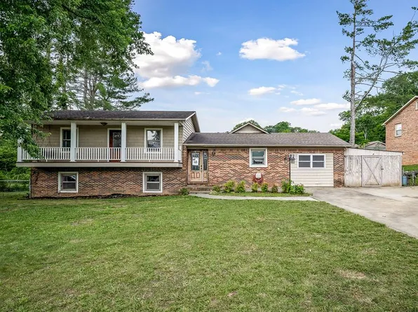 2746 Lake Valley Dr, Cookeville, TN 38506