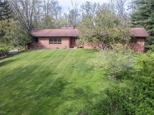 100 Crestwood Cir, Marietta, OH 45750