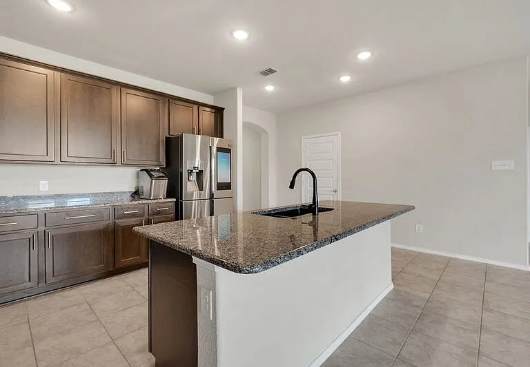 3140 Blacksmith Ln — Photo 10