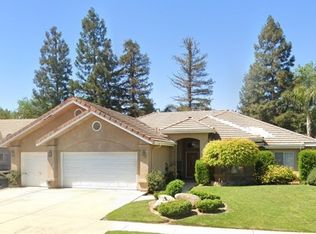 1066 N Joshua Ave, Clovis, CA 93611