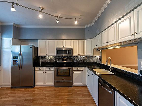 2nd image of 606 W Lake Cir #12-55