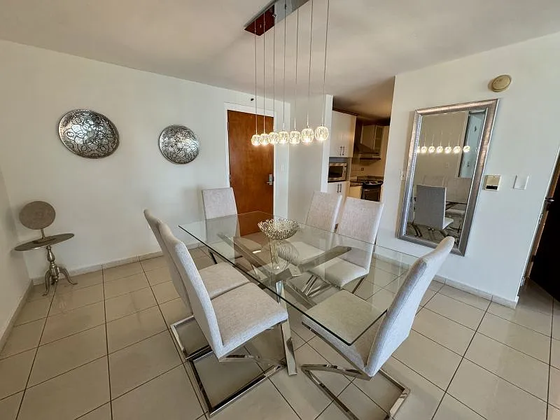 2 bed, 2.0 bath, 1200 sqft, $3,000 — Photo 3