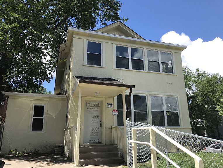 1st image of 2700 Blaisdell Ave