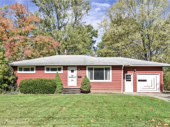 24836 Gessner Rd, North Olmsted, OH 44070