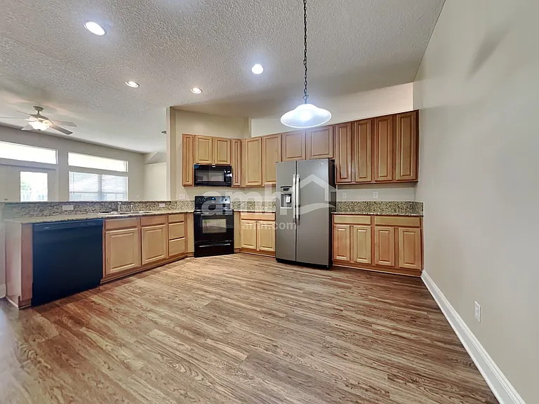 86 Lake Run Blvd — Photo 3