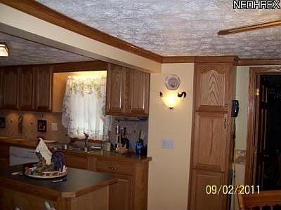 3rd image of 5116 Lesh St NE