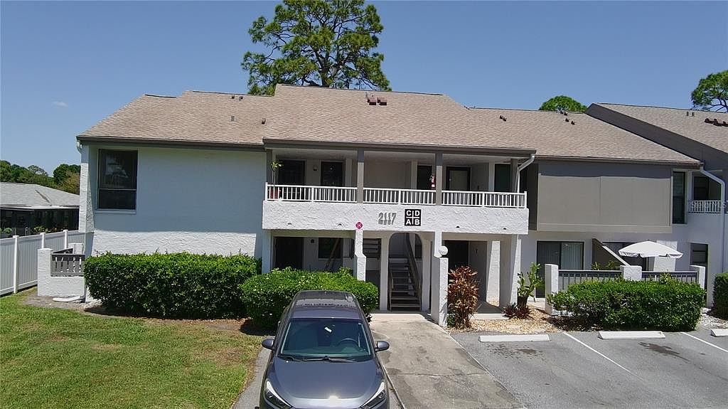 2117 Lakewood Club Dr S #7-A