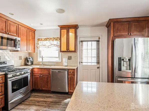 1007 Eddy Ave, Linden, NJ 07036