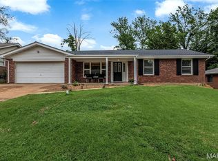 1117 Hawkstone Ln, Saint Louis, MO 63125