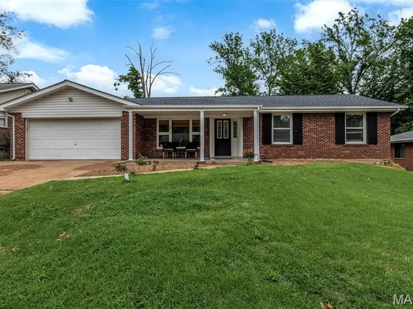 1117 Hawkstone Ln, Saint Louis, MO 63125