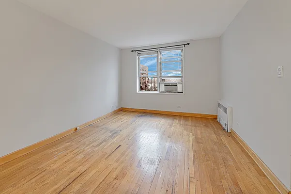 Sold by Oxford Property Group | media 13