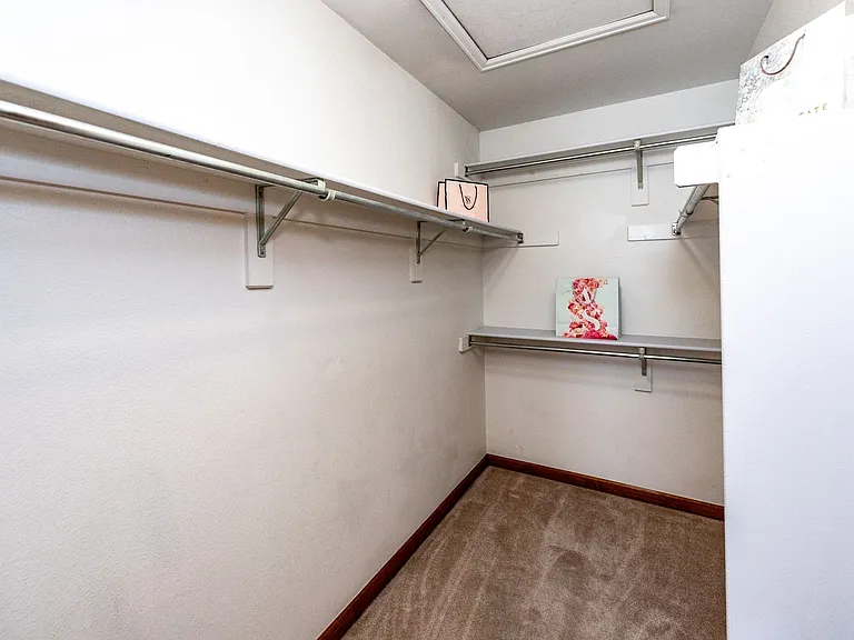 6930 Native Cir — Photo 31