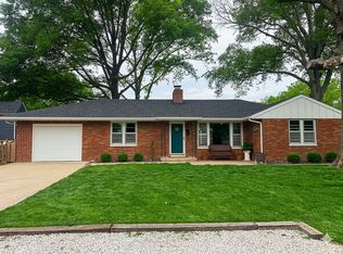 1191 15th St, Carlyle, IL 62231