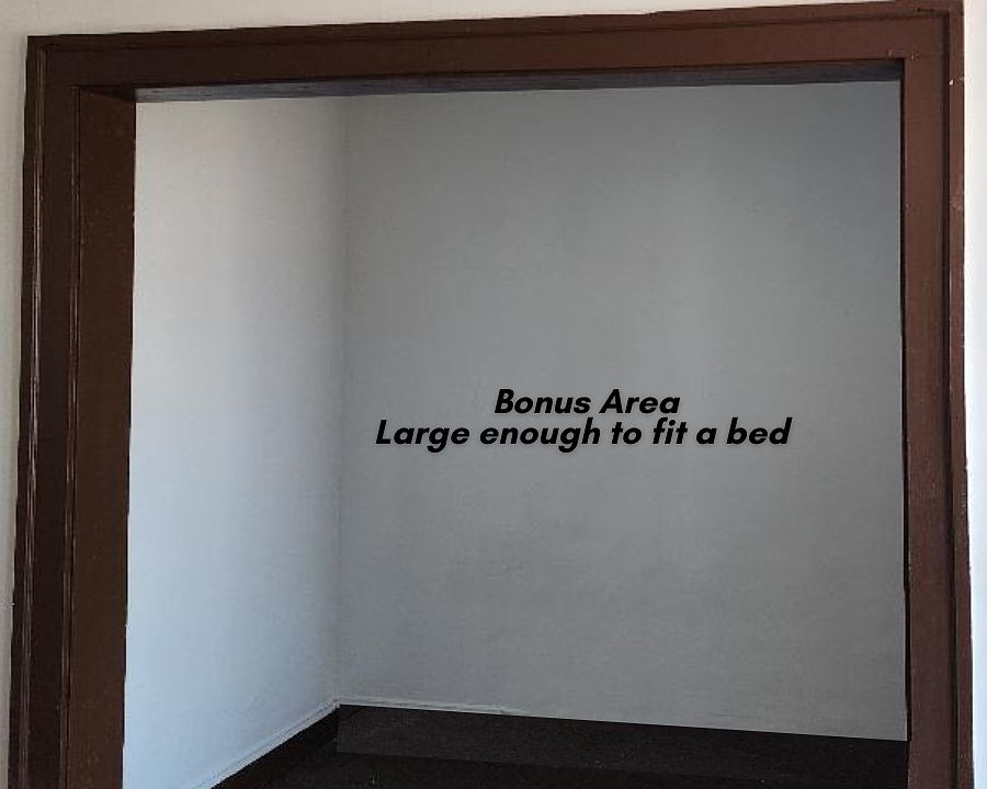 Bonus Area (It's like a miniature room). Great for an office or a mini bedroom.