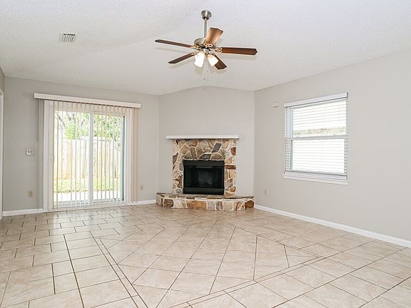 4th image of 2726 Lantana Lakes Dr W