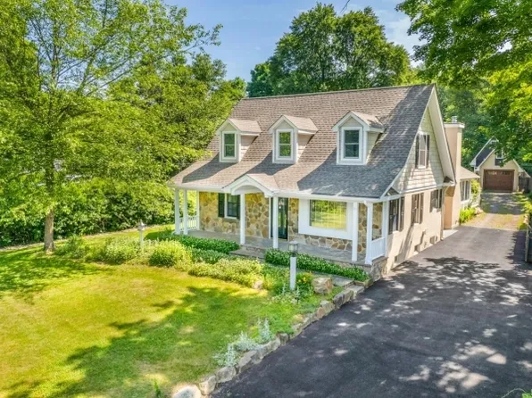 57 Unneberg Ave, Roxbury Twp., NJ 07876